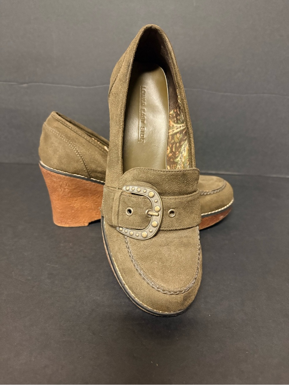Olive Suede Buckle Loafer Heels - Women 8 vintage Lower East Side
